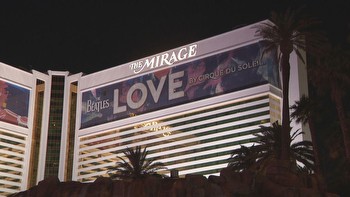 Before closing, Mirage in Las Vegas must pay out $1.6 million in jackpots