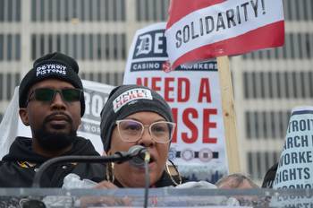 Casino and Blue Cross labor strikes stretch on in Detroit