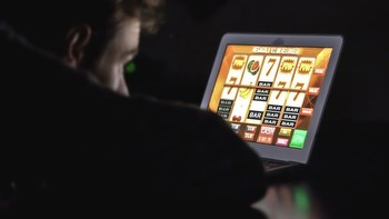 Experts Say Increased Access to Online Gambling May Put Teens at Risk