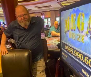Gambler wins nearly $600K playing poker at N.J. casino