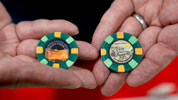 Hundreds gather to buy and sell collectible casino chips at convention