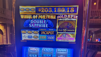 Texas woman wins $643K at Las Vegas airport slot machine