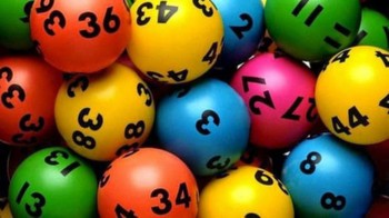 Lotto: Atwell couple win Saturday jackpot after believing Lotterywest Play Online app was faulty