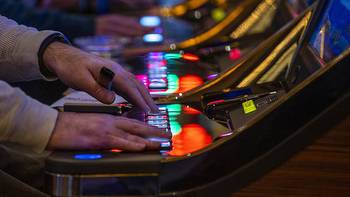 NFL slot machines debut on casino floors