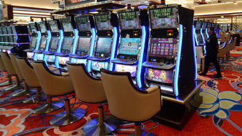 Pennsylvania Lawmakers Want Slot Machine-Like Terminals In Bars, Restaurants And Social Clubs
