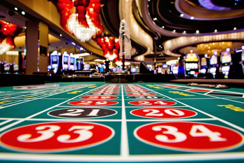 The Psychology of Casinos (How Casinos Trick You)