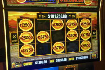 Two Caesars Palace players win jackpots worth combined $360K