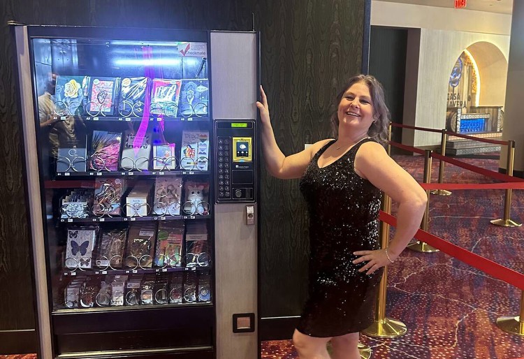 Las Vegas casino sets up art vending machine