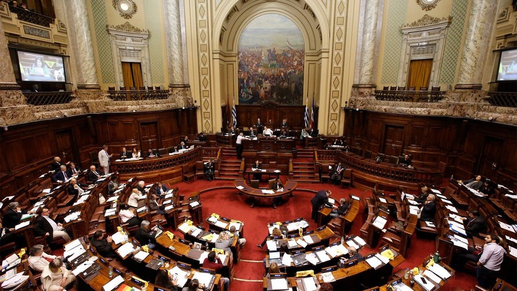 Uruguay: Chamber of Deputies postpones debate on online gambling bill until March 2024